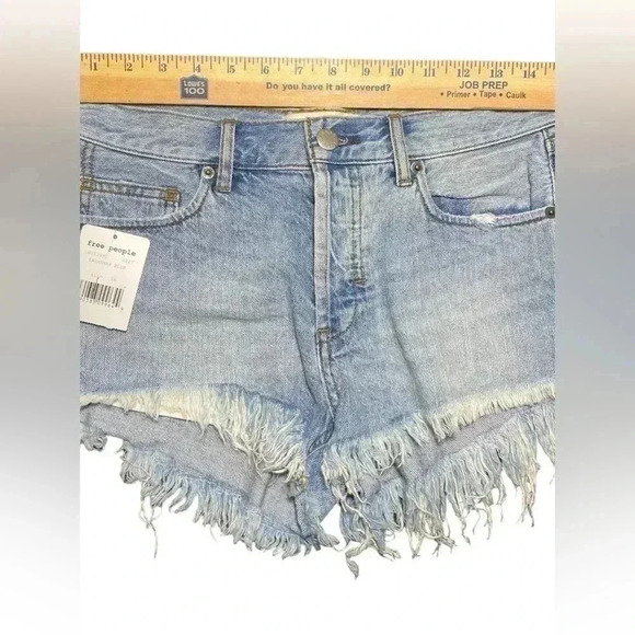 Free People Denim Soft & Relaxed Cutoff Shorts Distressed 26 We the Free NWT - Picture 9 of 13